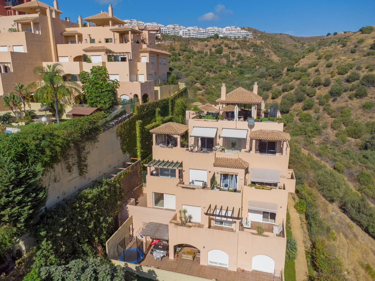 Penthouse in Calahonda — photo 8 of 10