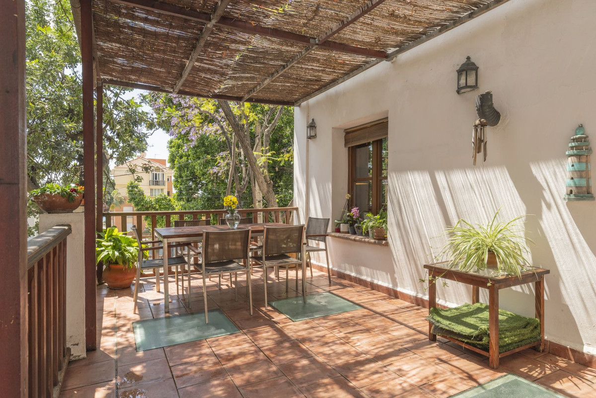 Detached Villa in Monte Sancha — photo 2 of 10