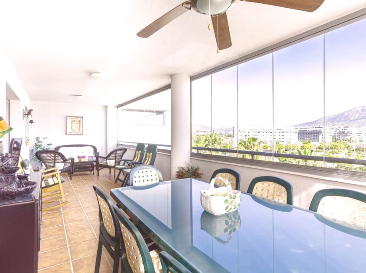 Middle Floor Apartment in Fuengirola — photo 1 of 10