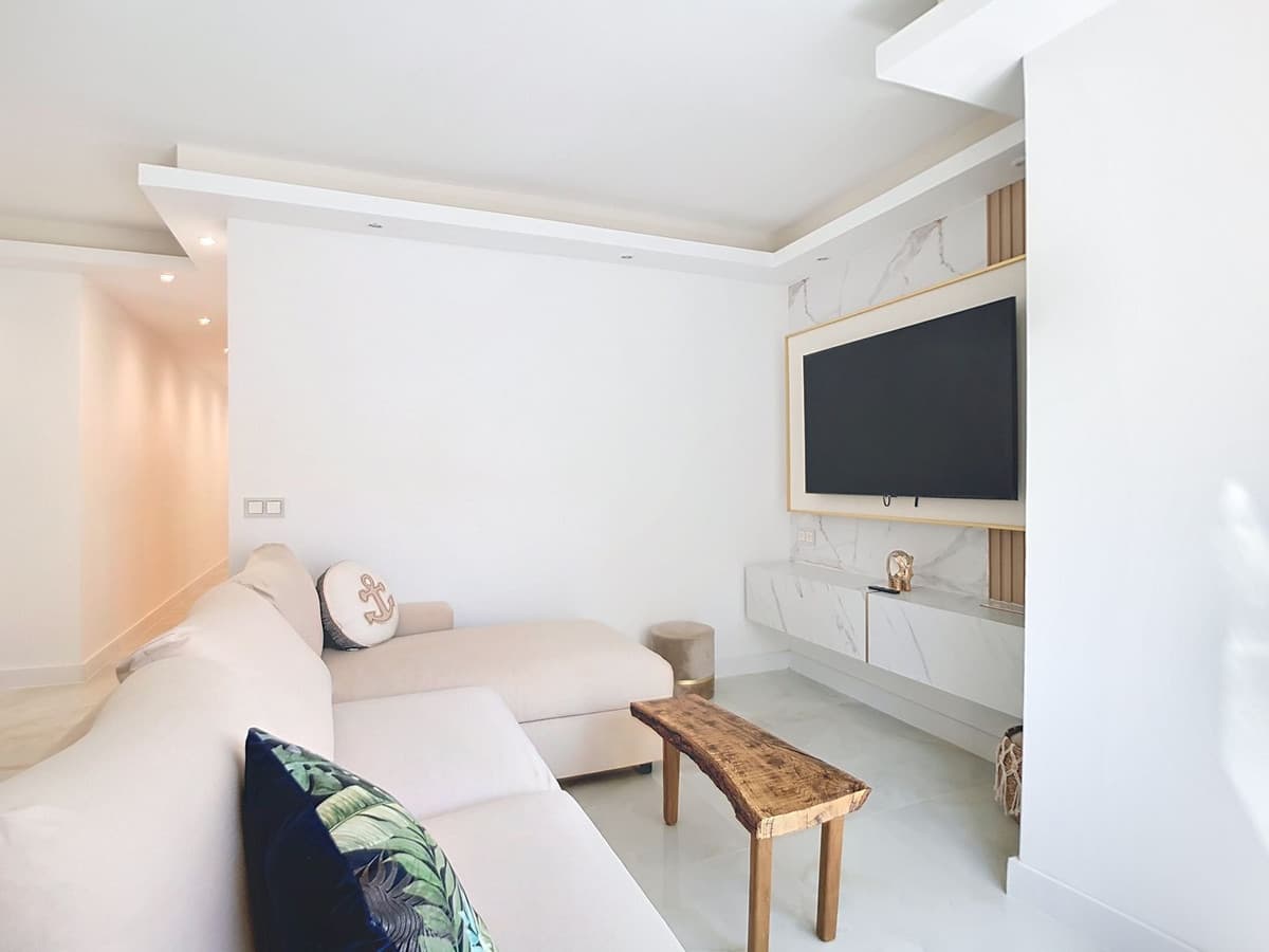 Middle Floor Apartment in Estepona — photo 6 of 10