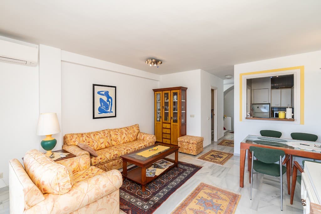 Penthouse Duplex in Calahonda — photo 8 of 10