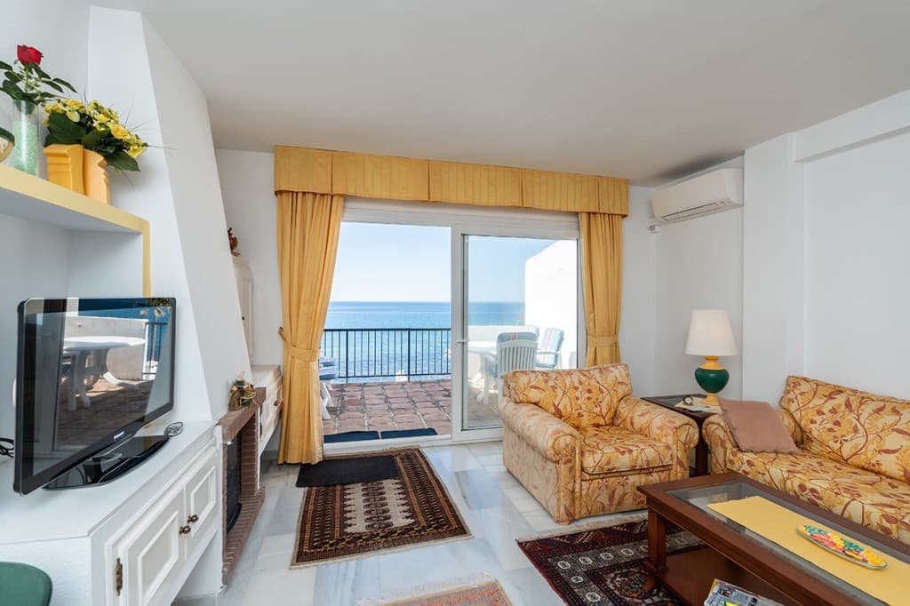 Penthouse Duplex in Calahonda — photo 9 of 10