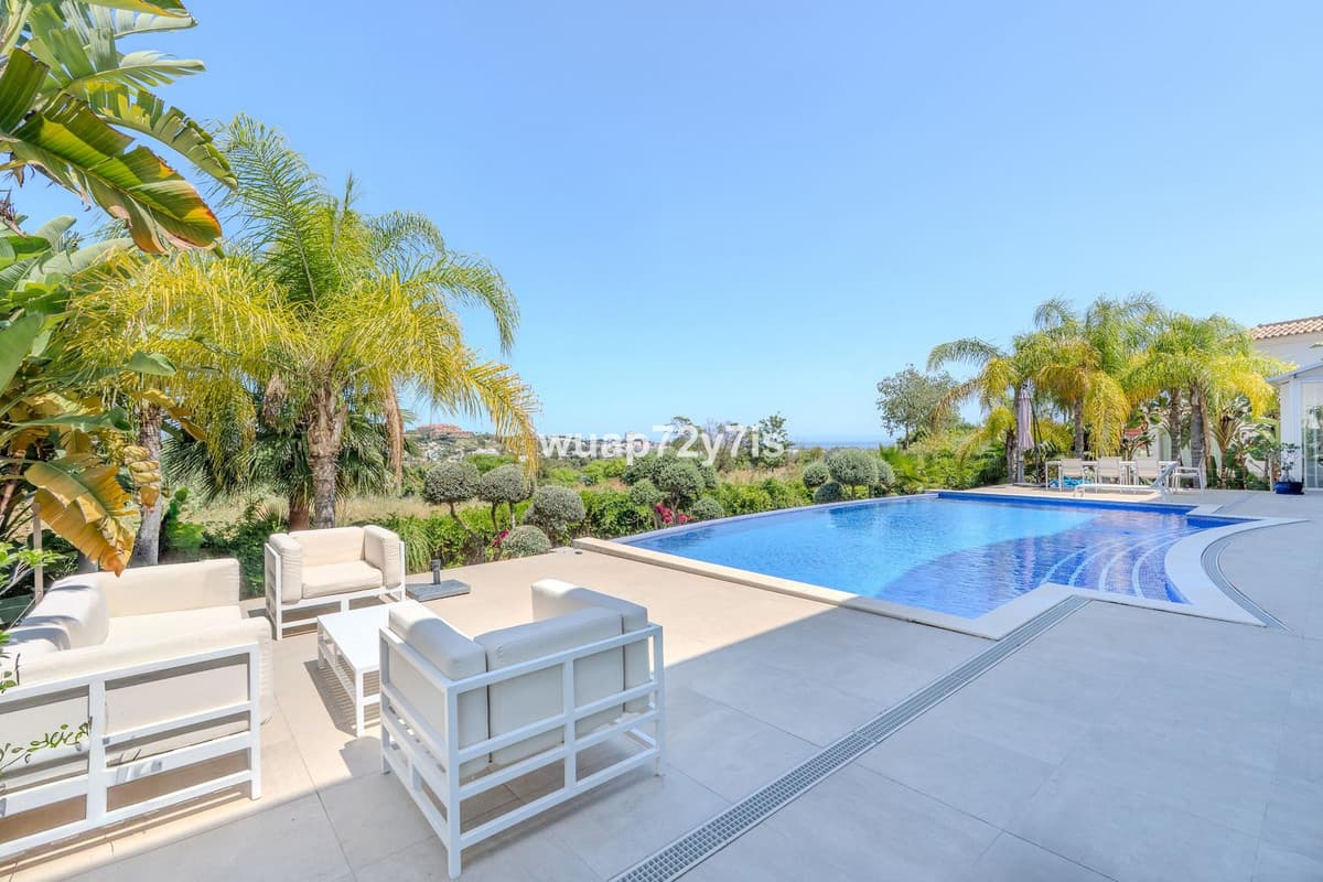 Detached Villa in La Quinta — photo 7 of 10