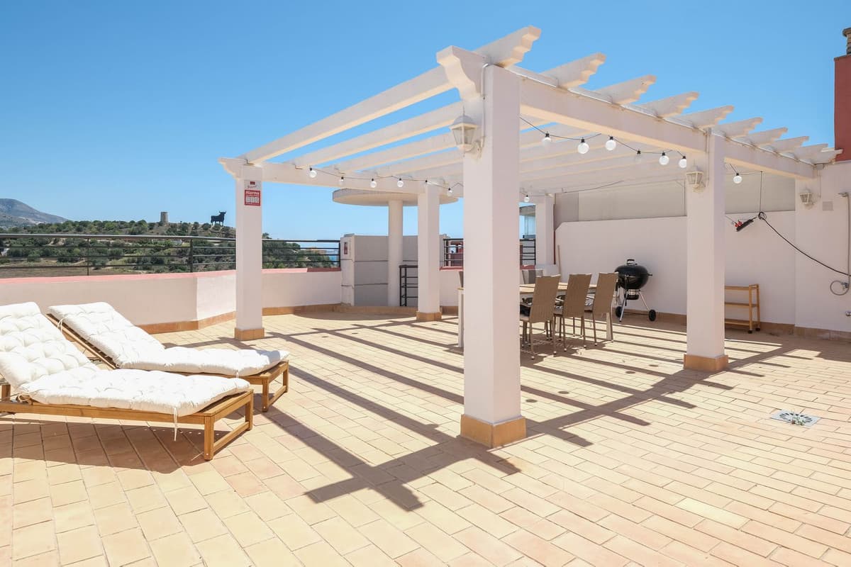 Penthouse in Los Boliches — photo 1 of 10