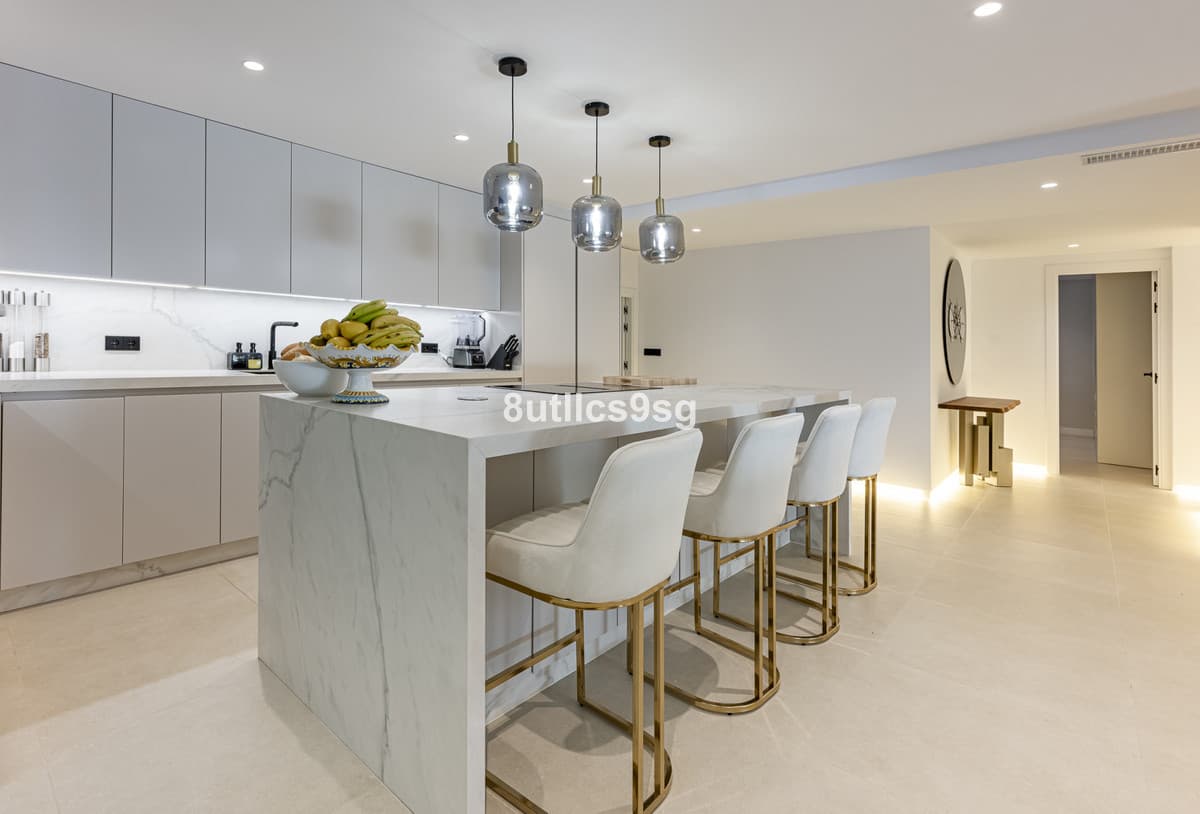 Ground Floor Apartment in The Golden Mile — photo 4 of 10