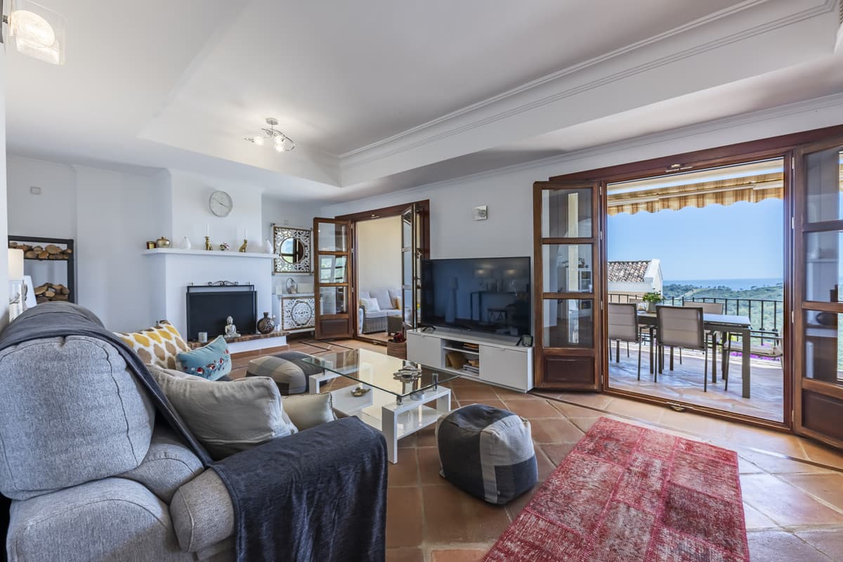 Townhouse in Benahavís — photo 8 of 10
