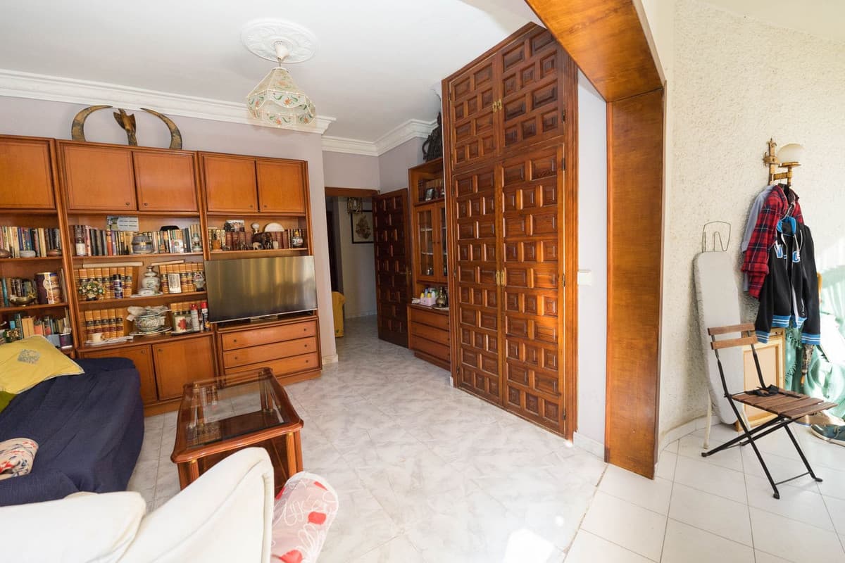 Top Floor Apartment in Fuengirola — photo 3 of 10