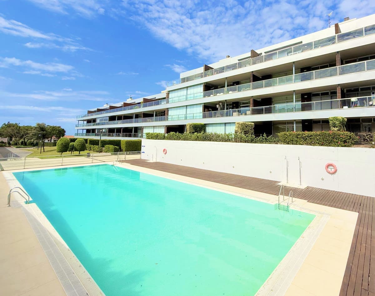 Middle Floor Apartment in La Duquesa — photo 2 of 10