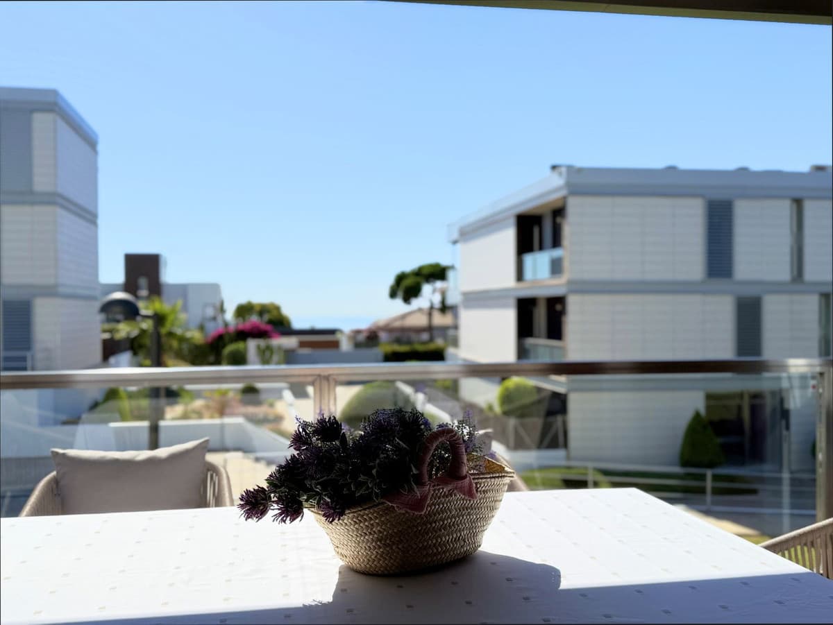 Middle Floor Apartment in La Duquesa — photo 10 of 10