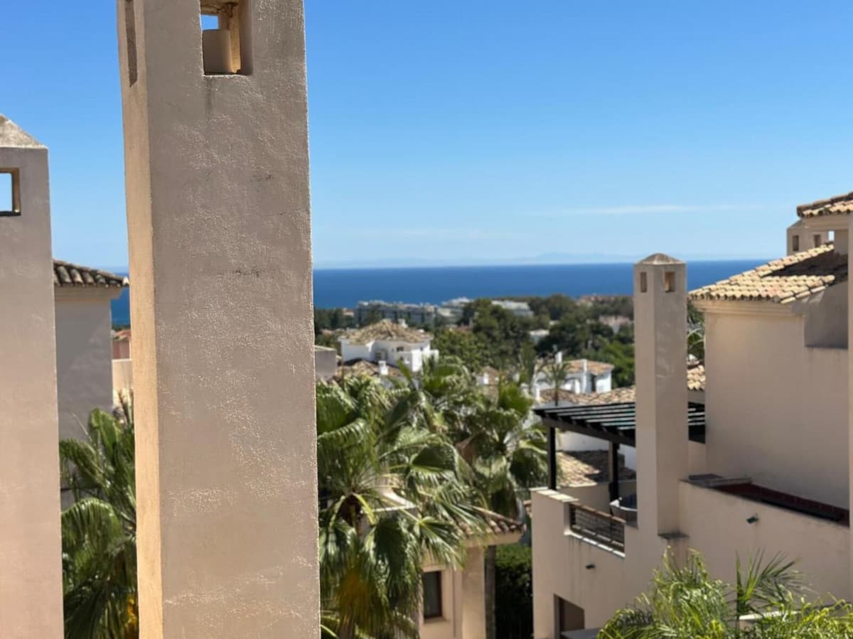 Penthouse Duplex in Nueva Andalucía — photo 4 of 10
