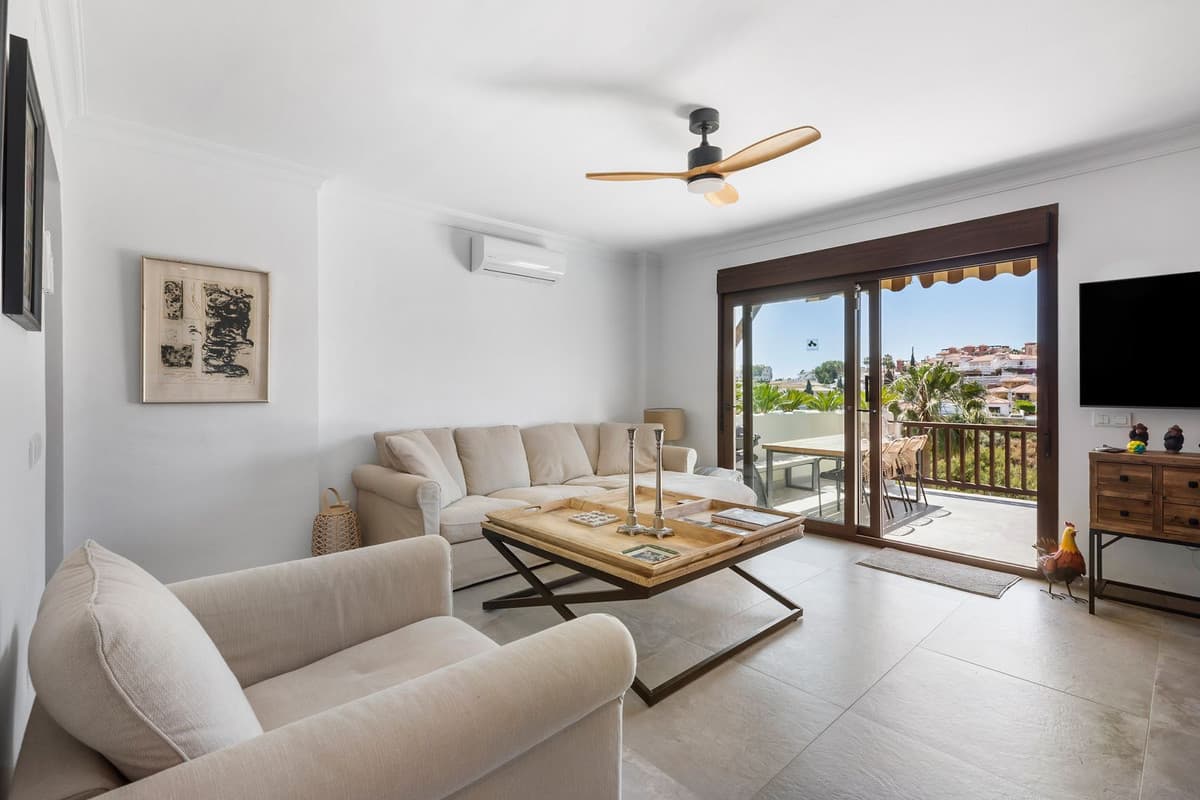 Detached Villa in Riviera del Sol — photo 5 of 10