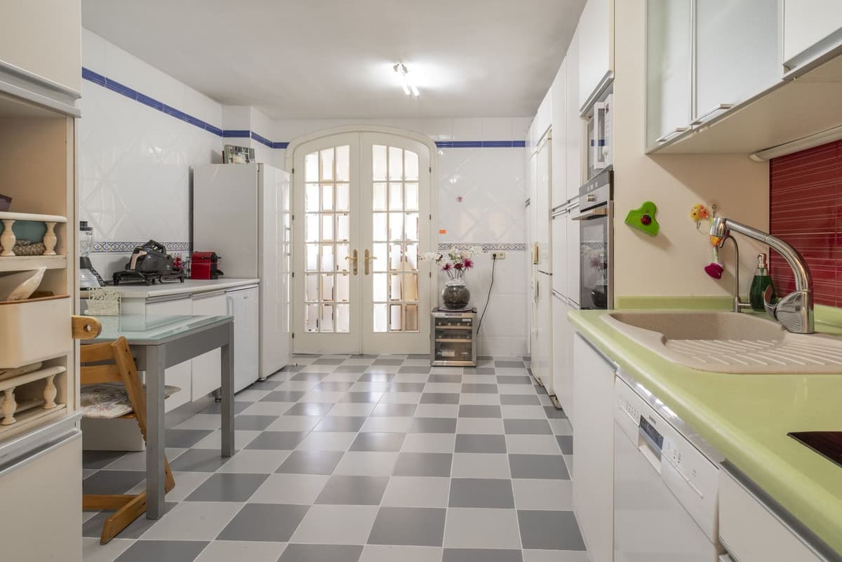 Middle Floor Apartment in Monte Sancha — photo 7 of 10