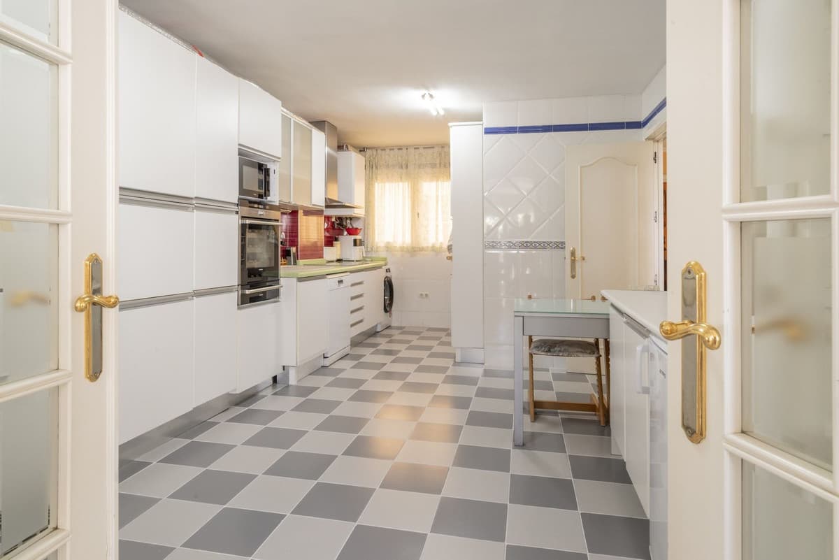 Middle Floor Apartment in Monte Sancha — photo 8 of 10