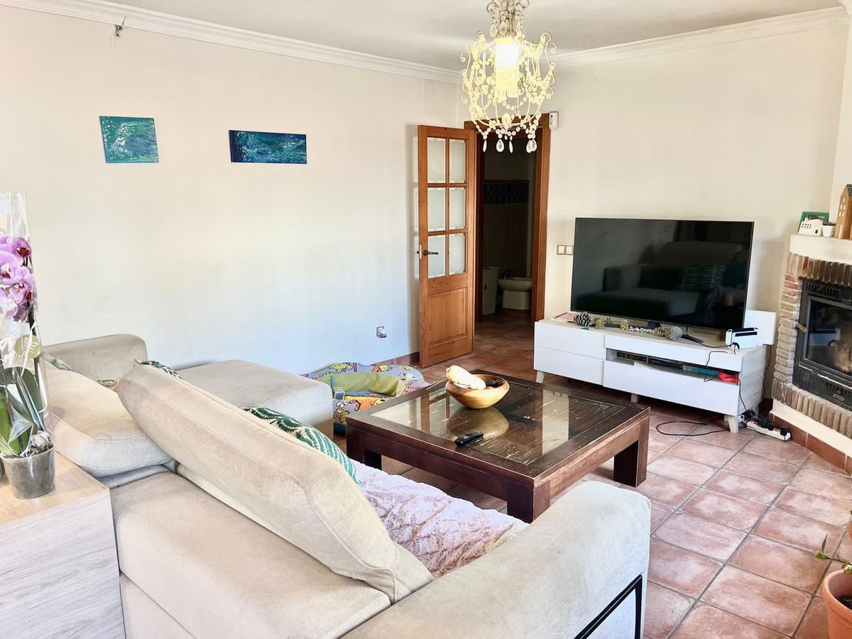 Detached Villa in Nueva Andalucía — photo 5 of 10