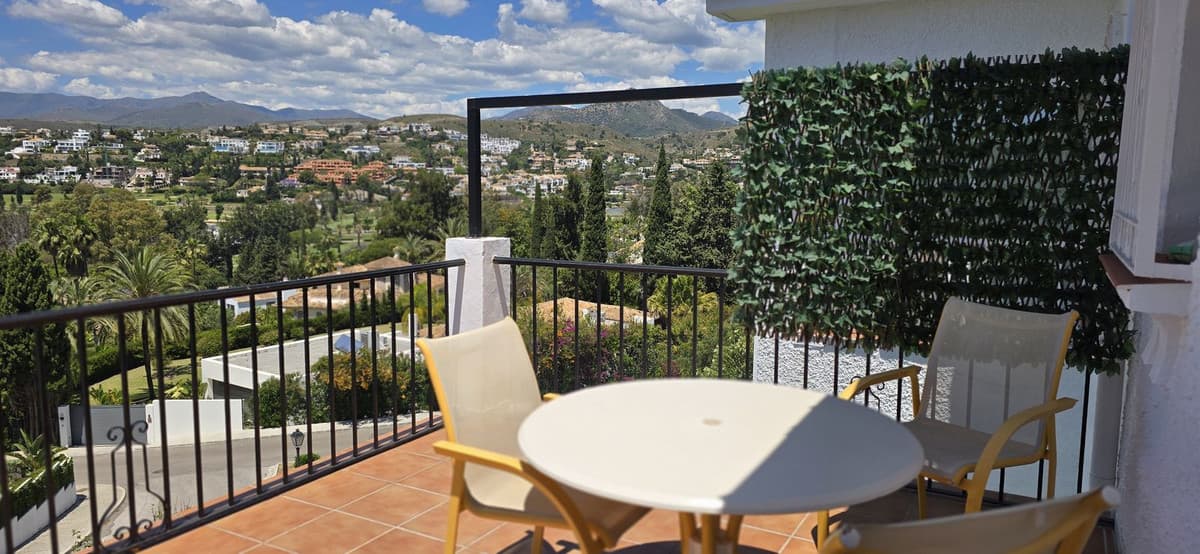 Duplex in El Paraiso — photo 2 of 10