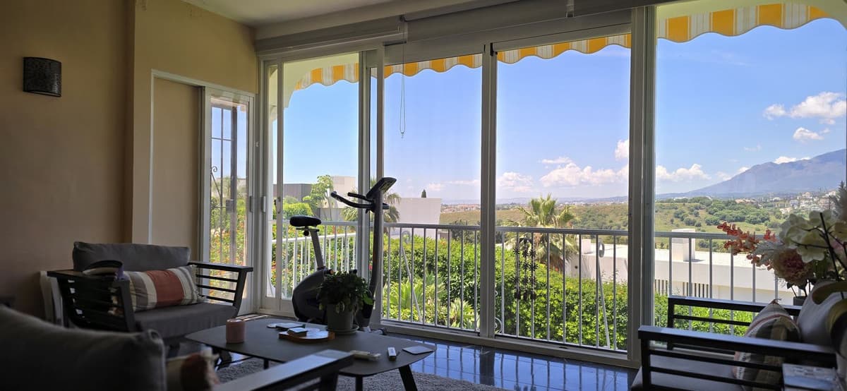 Duplex in El Paraiso — photo 4 of 10