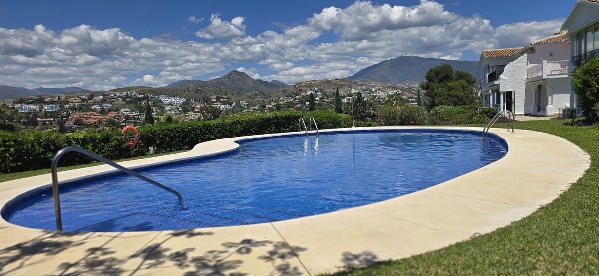 Duplex in El Paraiso — photo 5 of 10