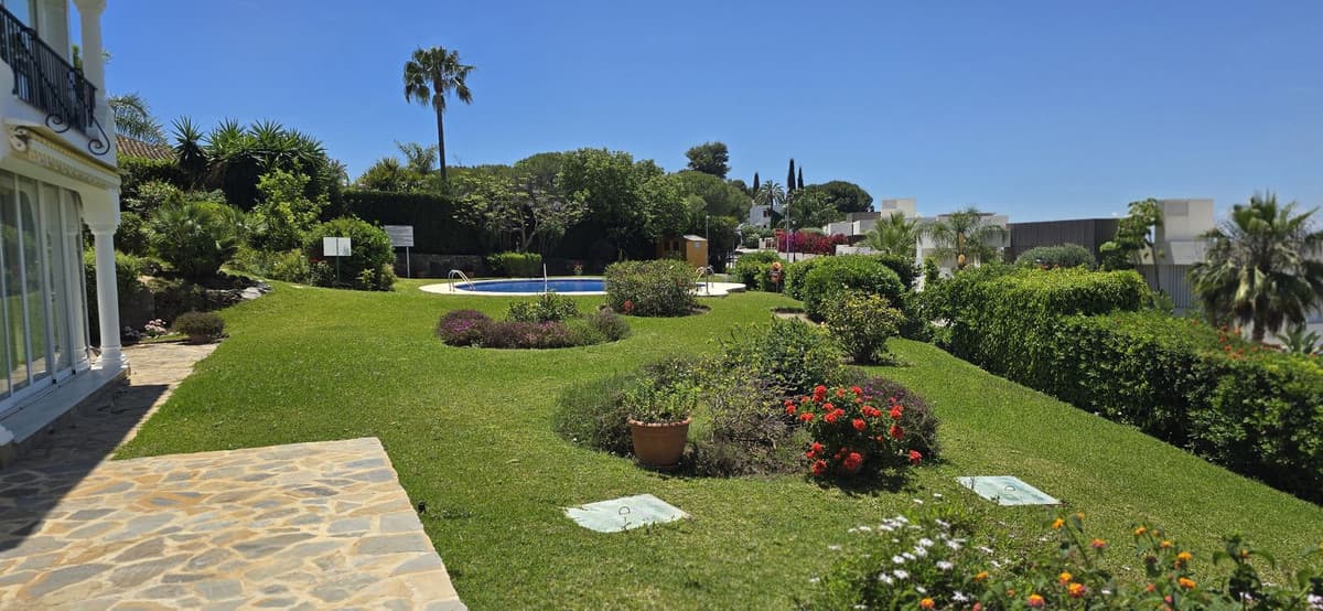 Duplex in El Paraiso — photo 6 of 10