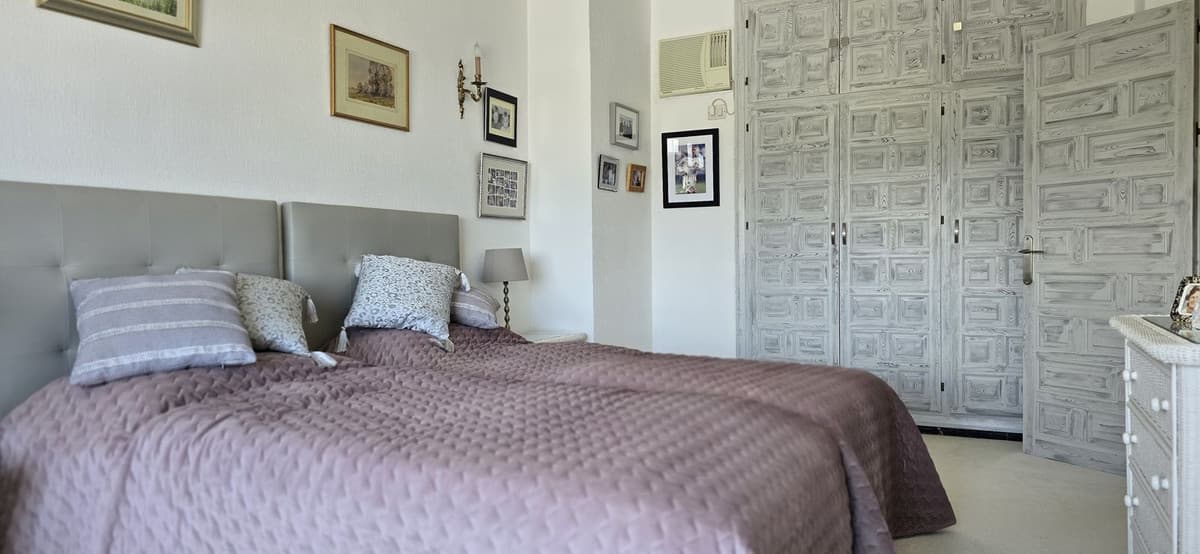 Duplex in El Paraiso — photo 8 of 10