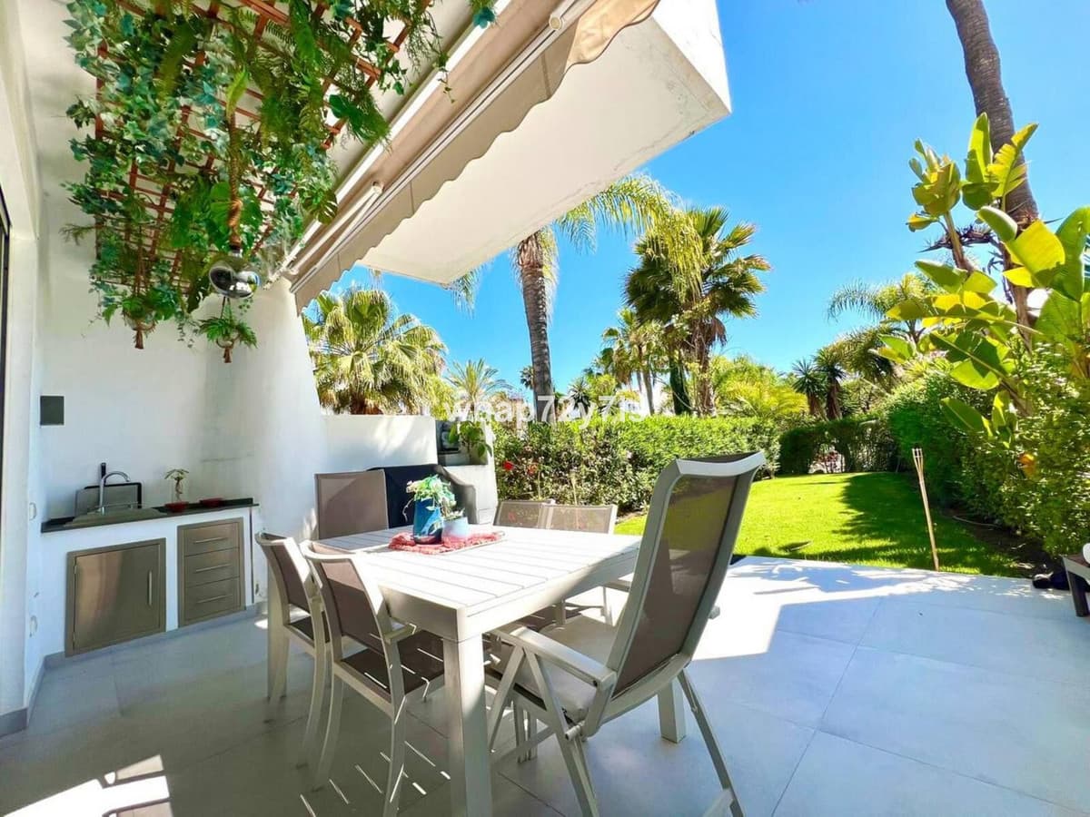 Townhouse in Estepona — photo 8 of 10