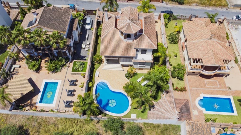 Detached Villa in Alhaurín el Grande — photo 3 of 10