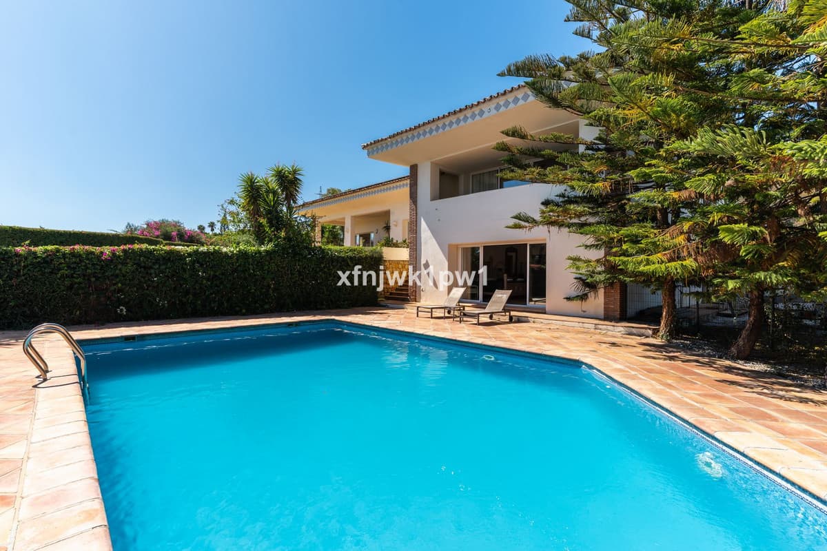 Detached Villa in Benahavís — photo 6 of 10