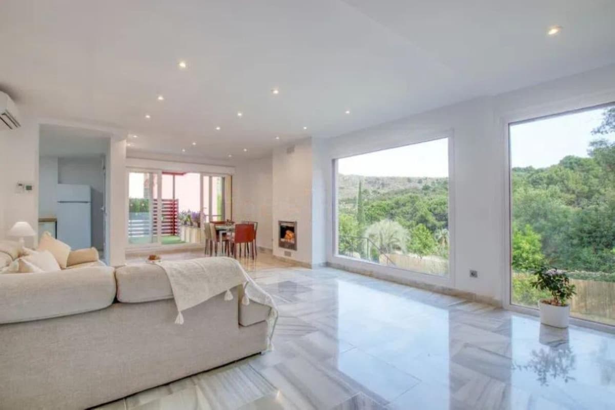 Detached Villa in Estepona — photo 2 of 10