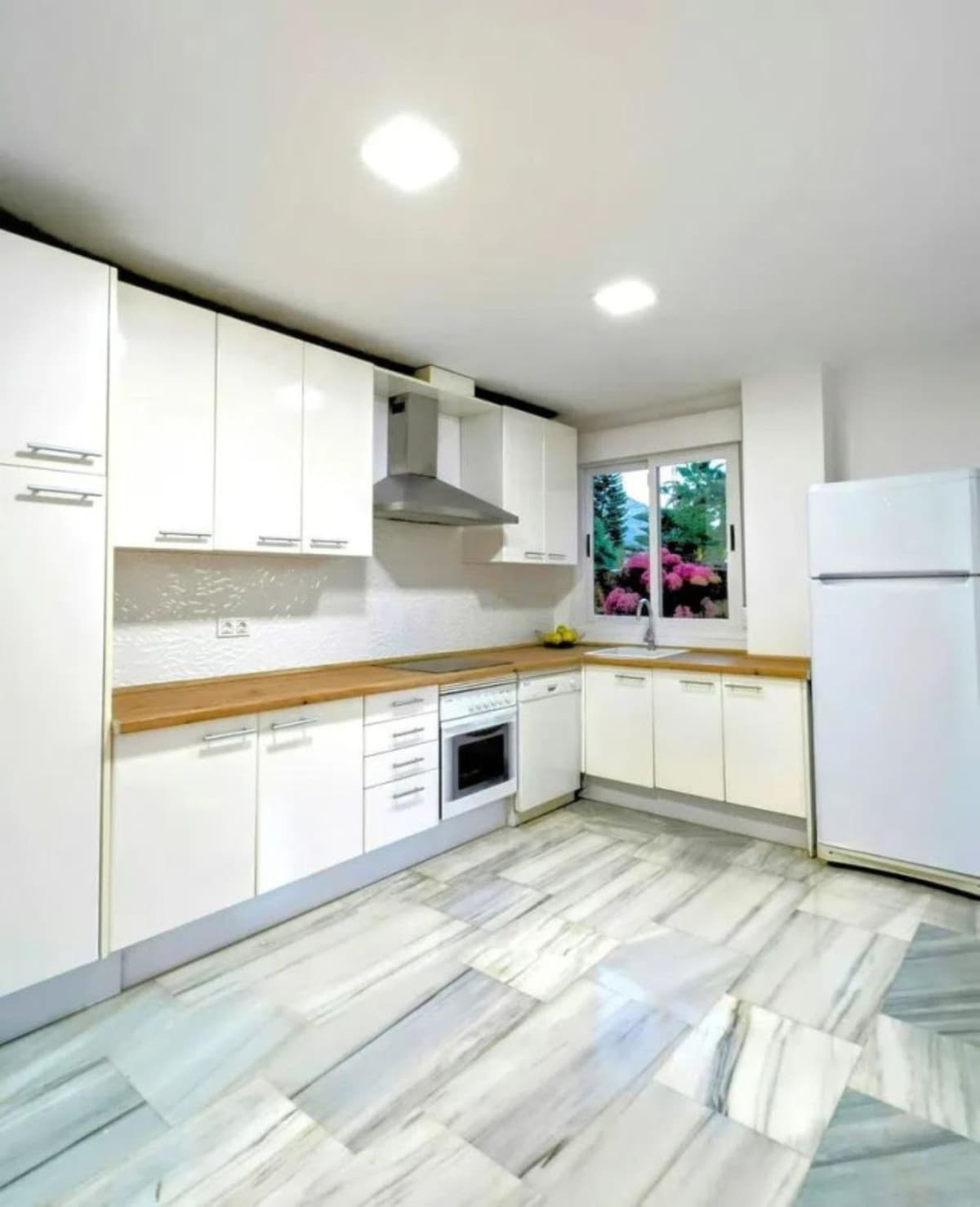 Detached Villa in Estepona — photo 5 of 10