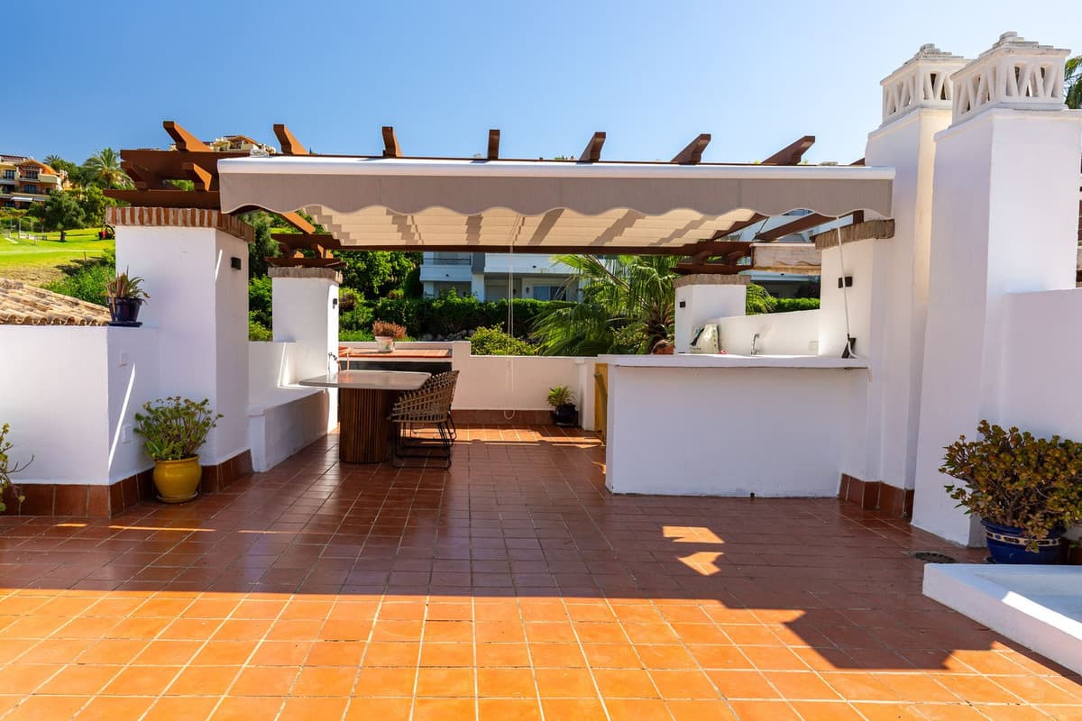 Penthouse in Benahavís — photo 3 of 10
