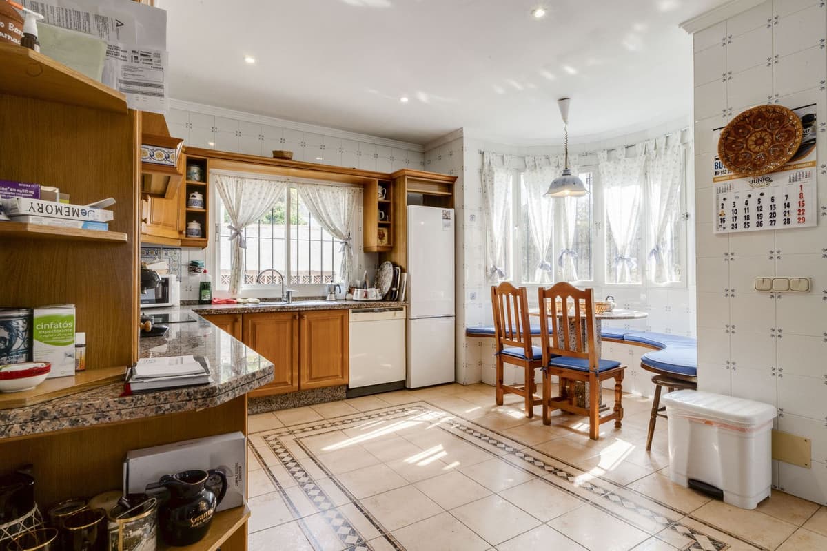 Detached Villa in Marbella — photo 6 of 10