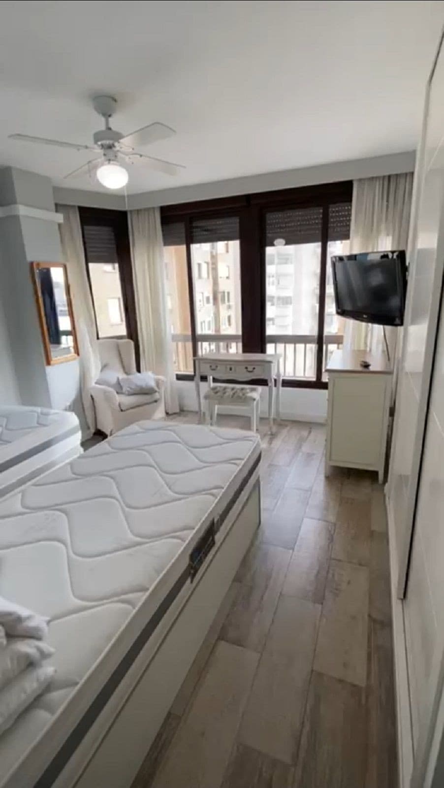 Middle Floor Apartment in Málaga Centro — photo 3 of 10