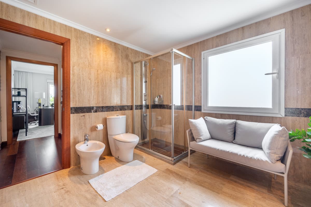 Middle Floor Apartment in Puerto Banús — photo 8 of 10