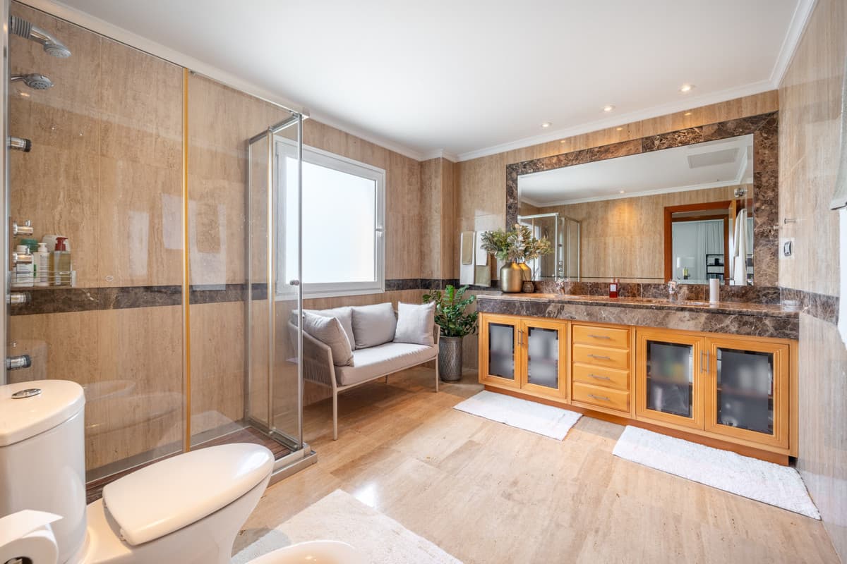 Middle Floor Apartment in Puerto Banús — photo 9 of 10