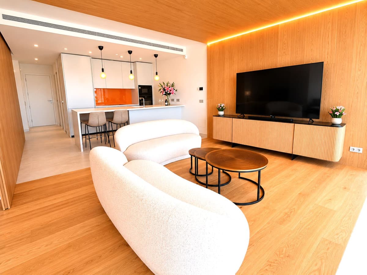 Middle Floor Apartment in Higueron — photo 1 of 10