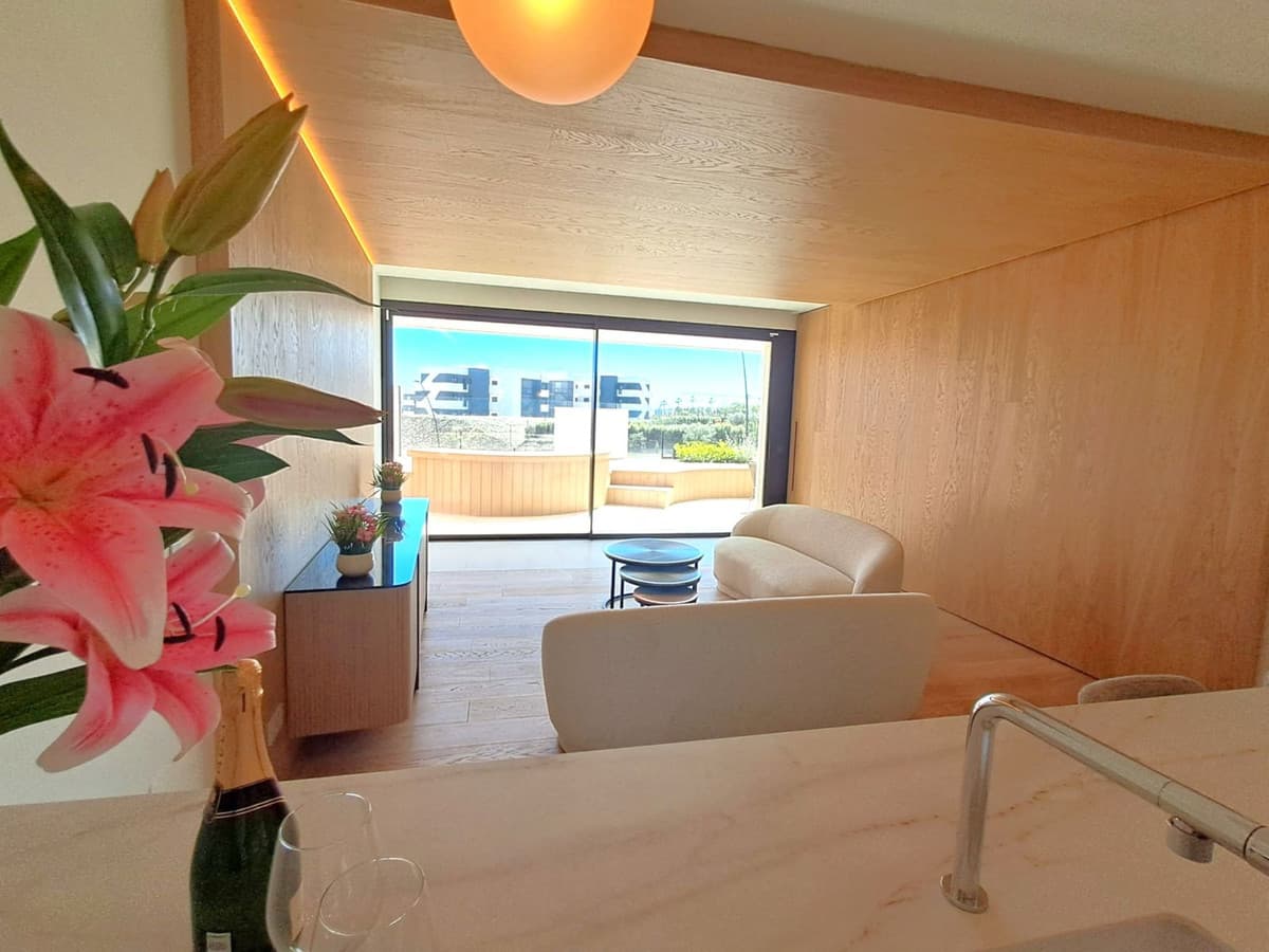 Middle Floor Apartment in Higueron — photo 4 of 10