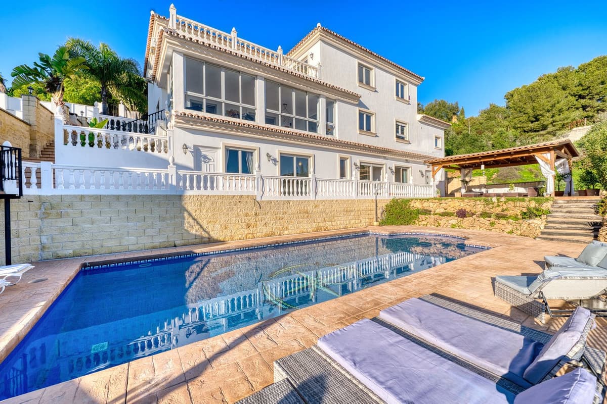 Detached Villa in Elviria — photo 3 of 10