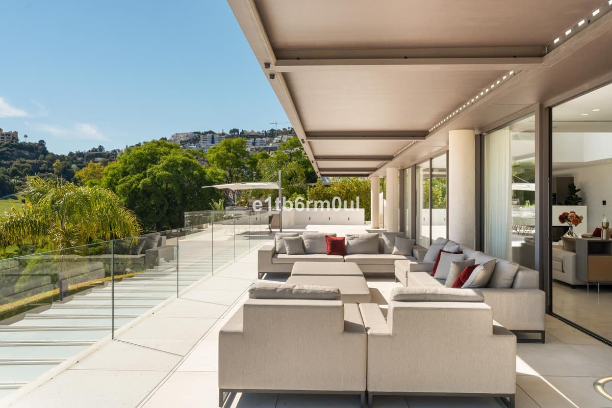 Detached Villa in La Quinta — photo 4 of 10