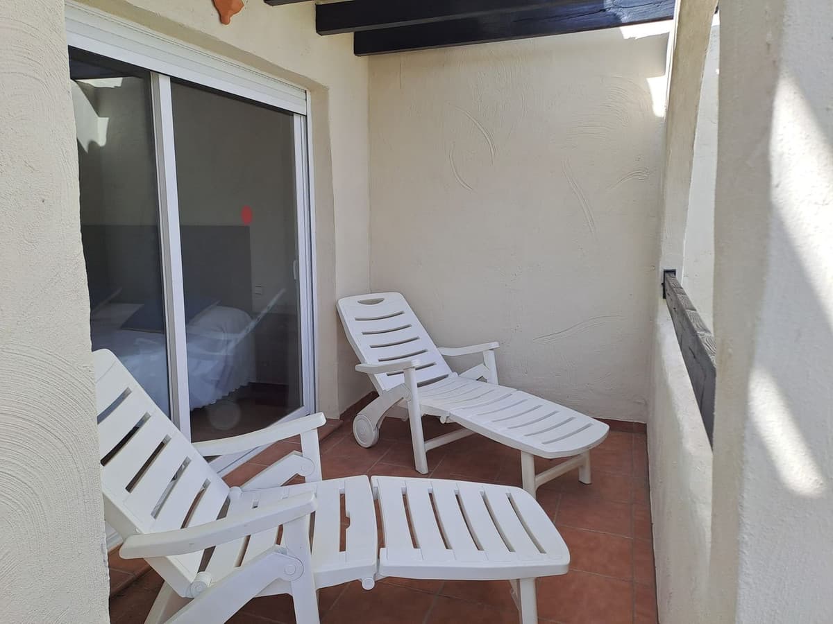 Middle Floor Apartment in Estepona — photo 6 of 10