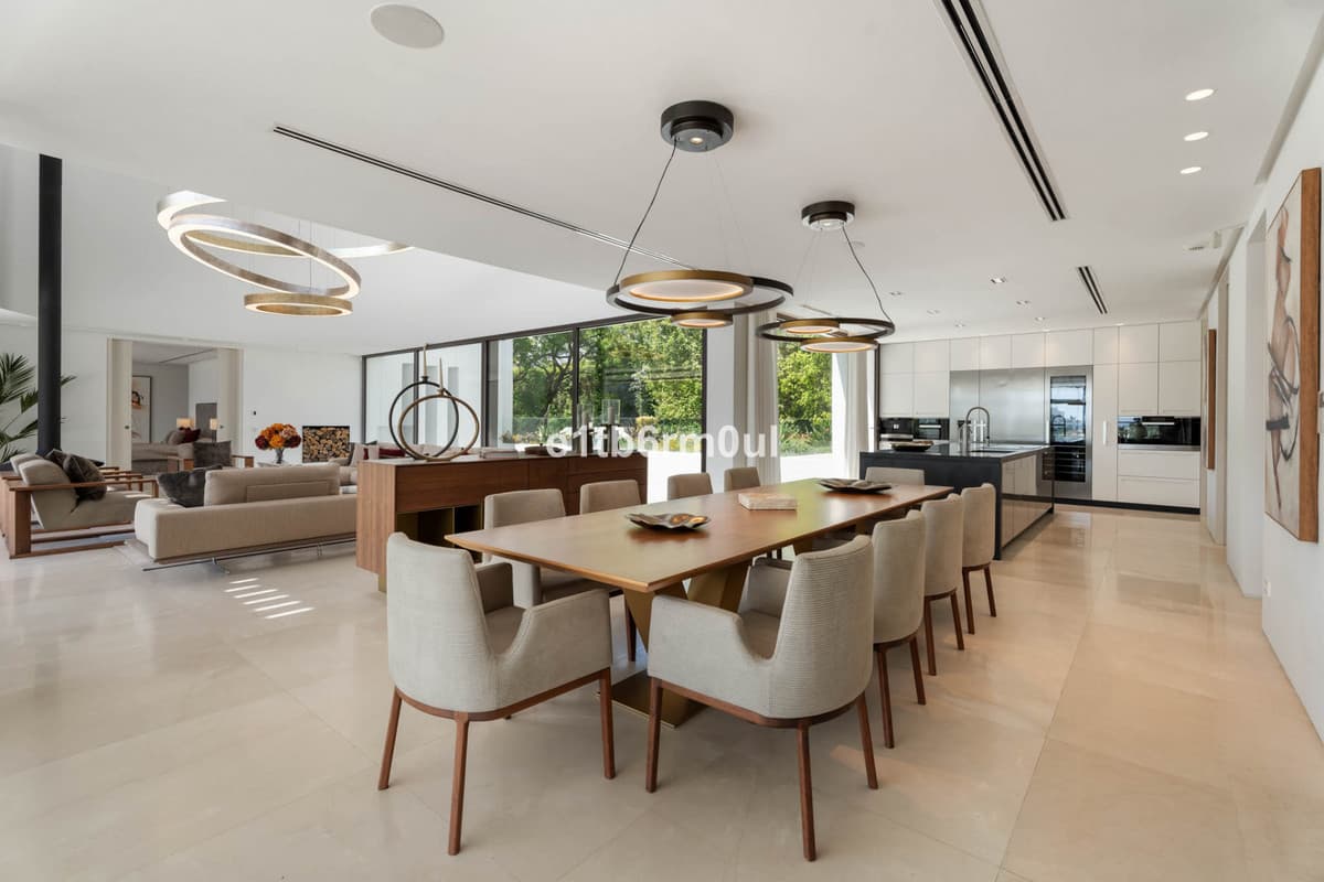 Detached Villa in La Quinta — photo 4 of 10