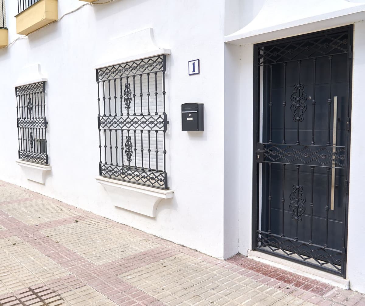 Ground Floor Apartment in Estepona — photo 1 of 10