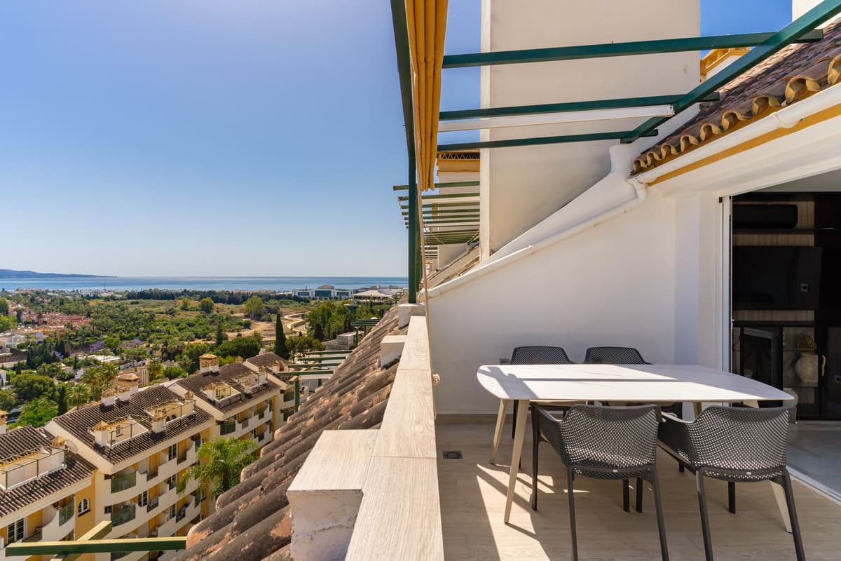 Penthouse Duplex in Nueva Andalucía — photo 7 of 10