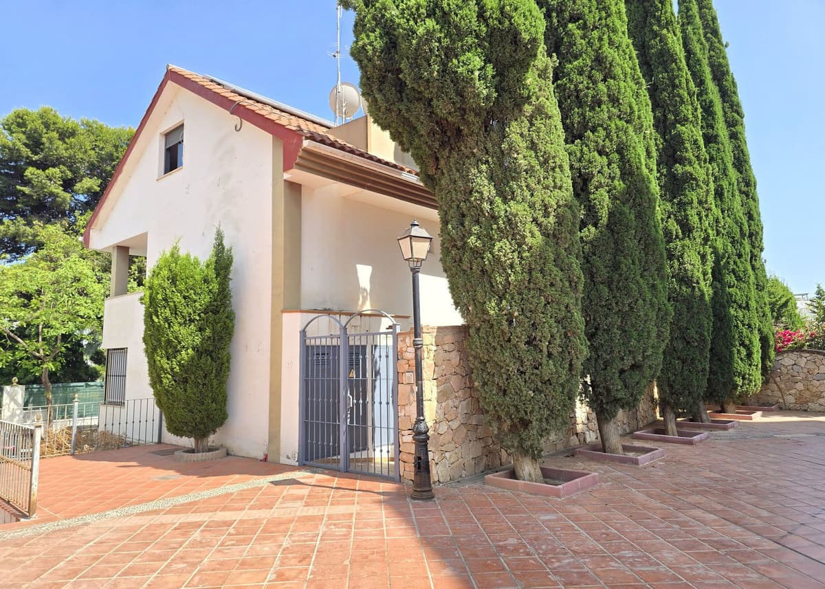 Townhouse in Benalmadena Costa — photo 1 of 10