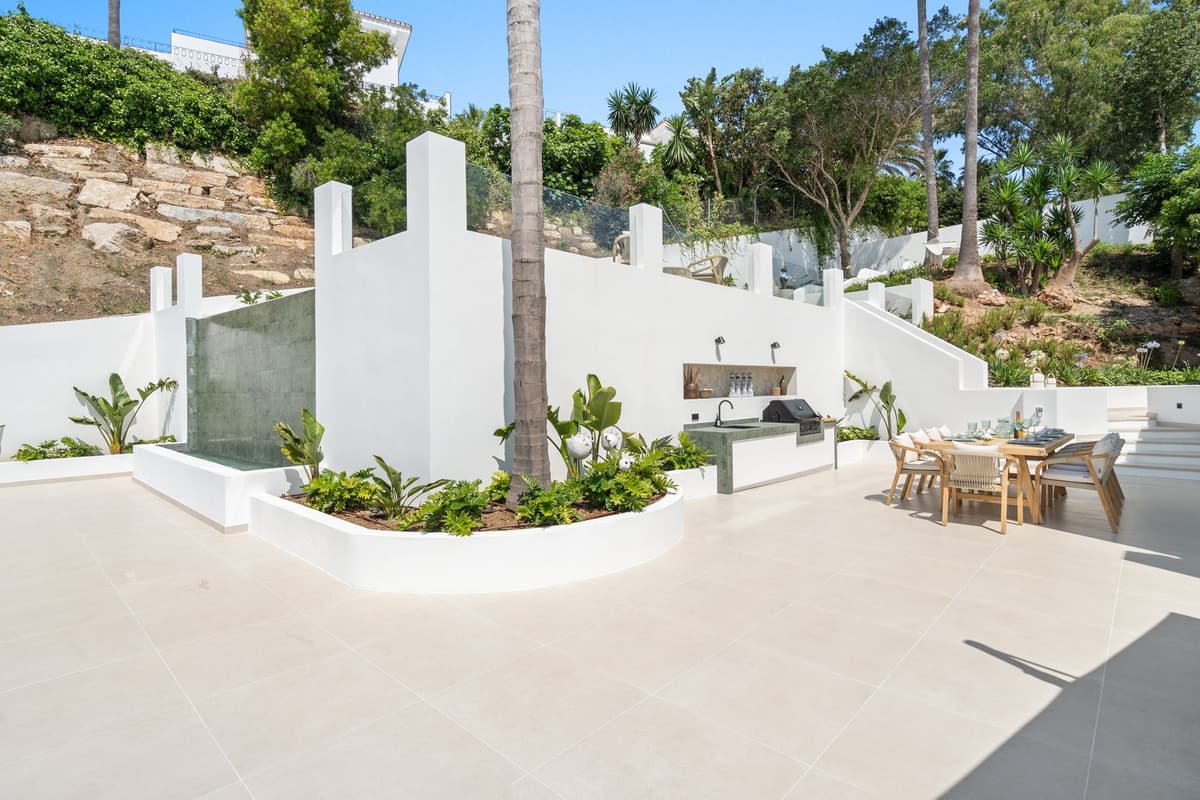 Detached Villa in Nueva Andalucía — photo 7 of 10
