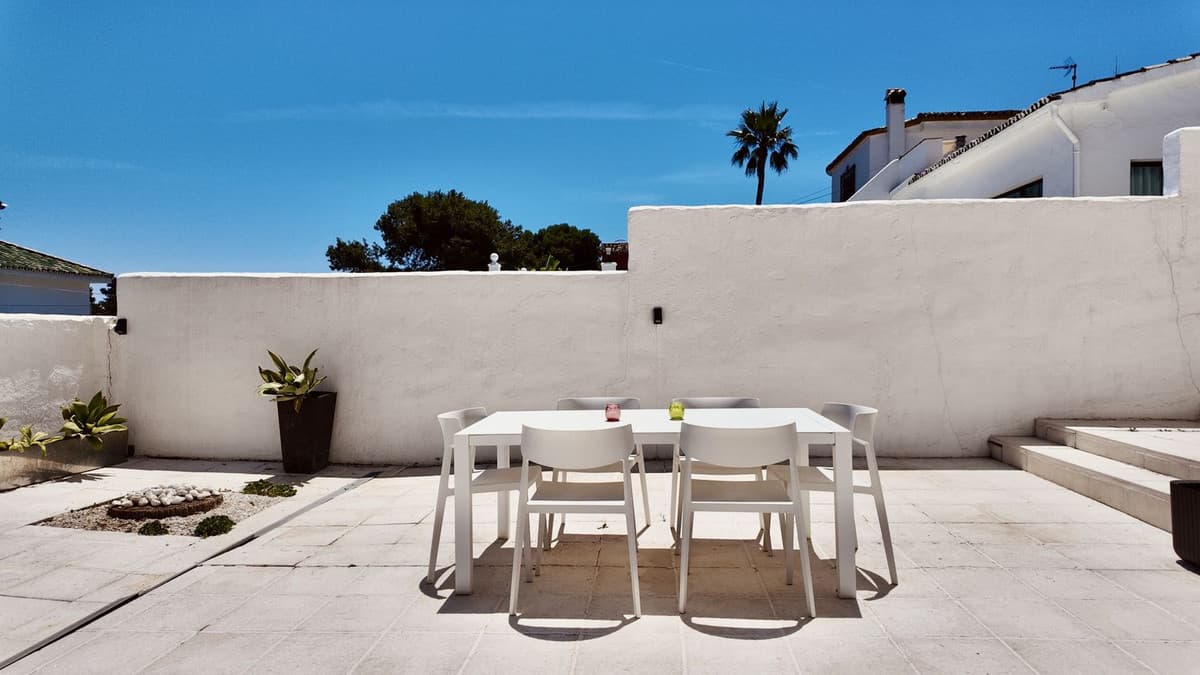 Detached Villa in Nueva Andalucía — photo 5 of 10