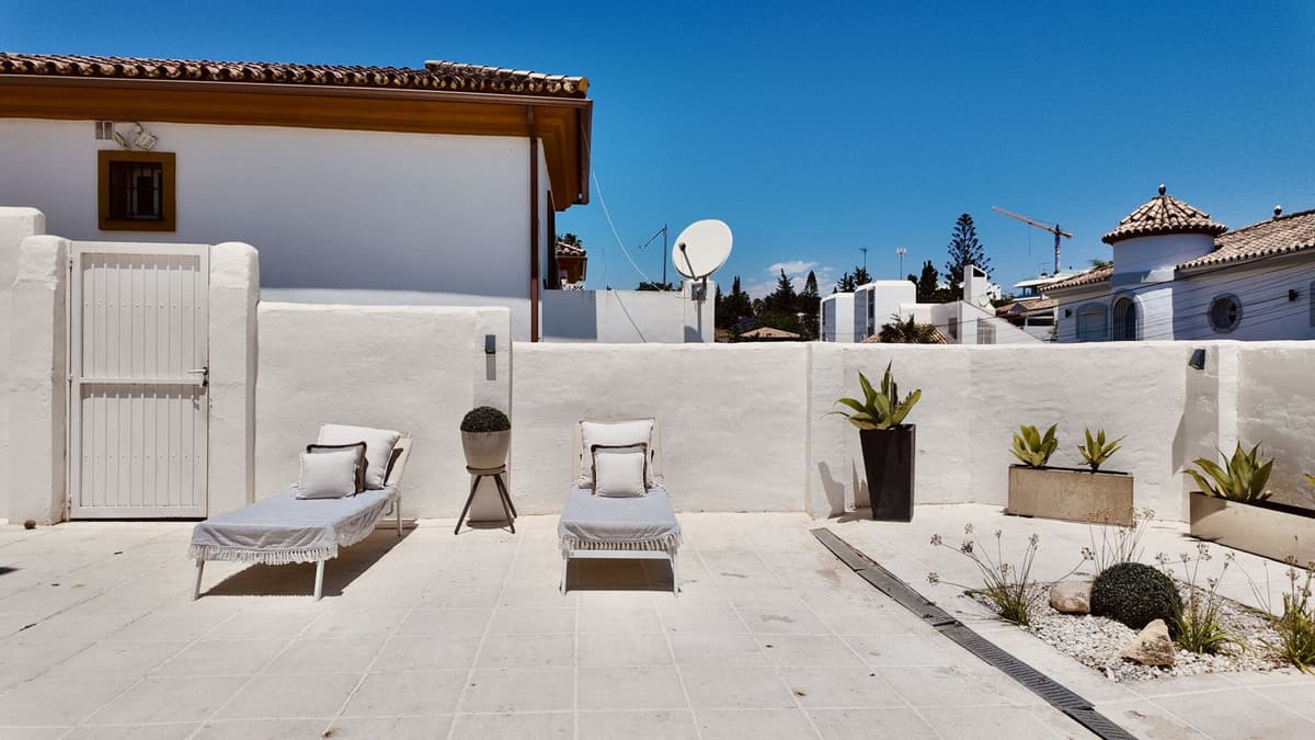 Detached Villa in Nueva Andalucía — photo 7 of 10