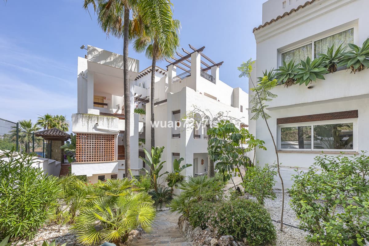 Ground Floor Apartment in Nueva Andalucía — photo 1 of 10