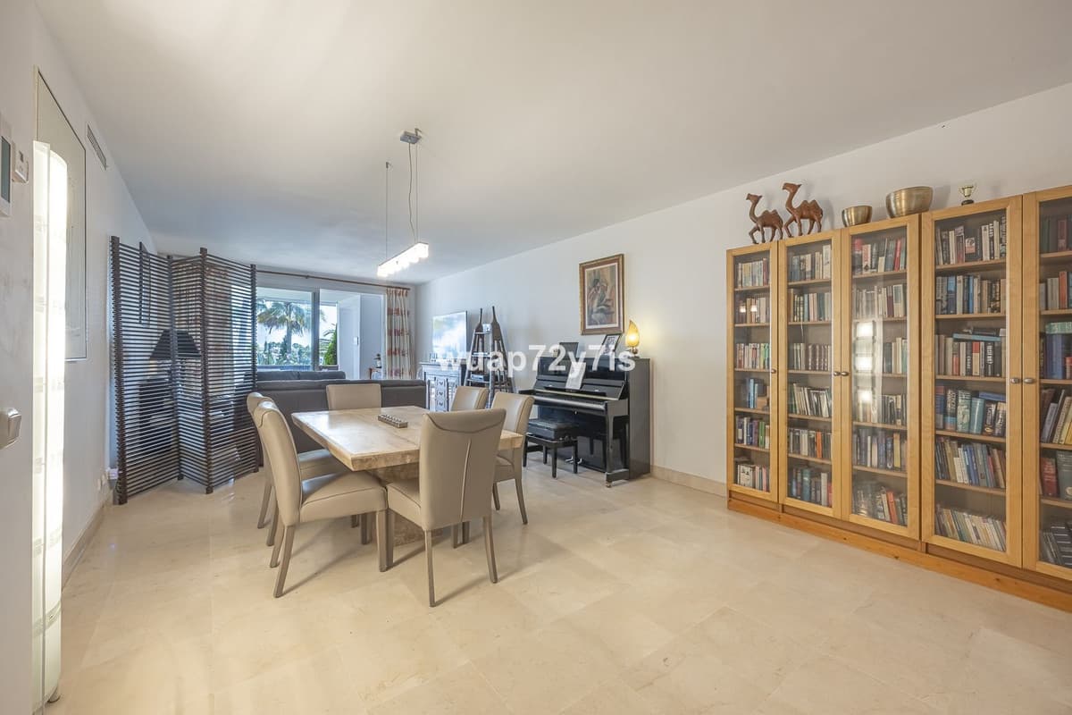 Ground Floor Apartment in Nueva Andalucía — photo 6 of 10