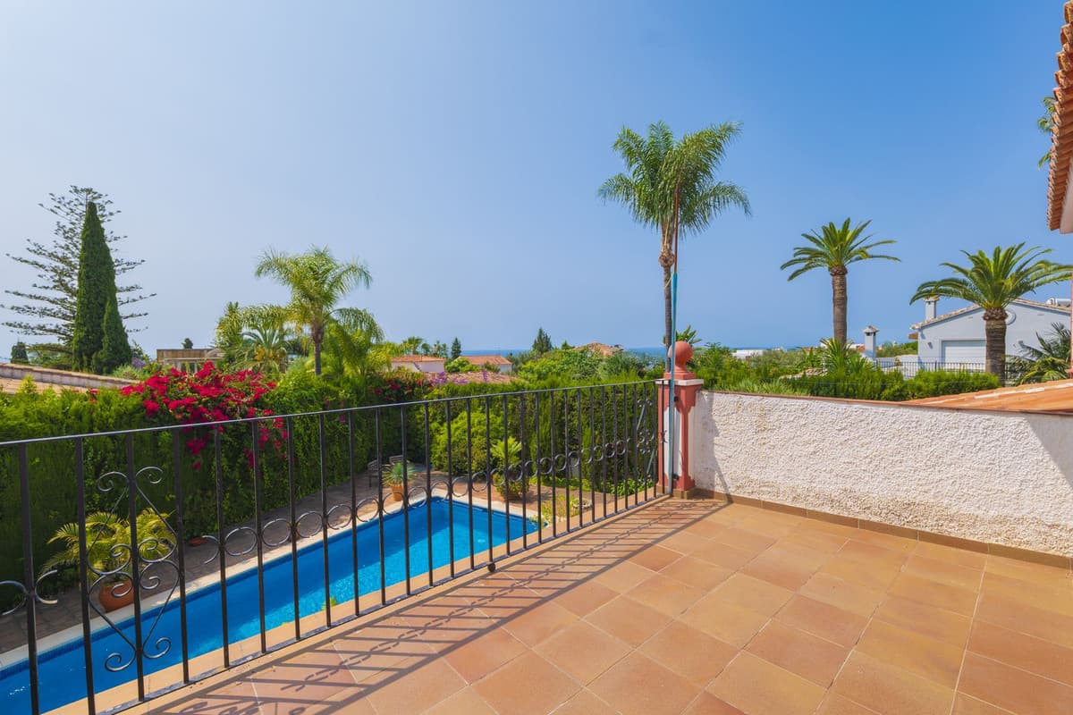 Detached Villa in Marbella — photo 3 of 10
