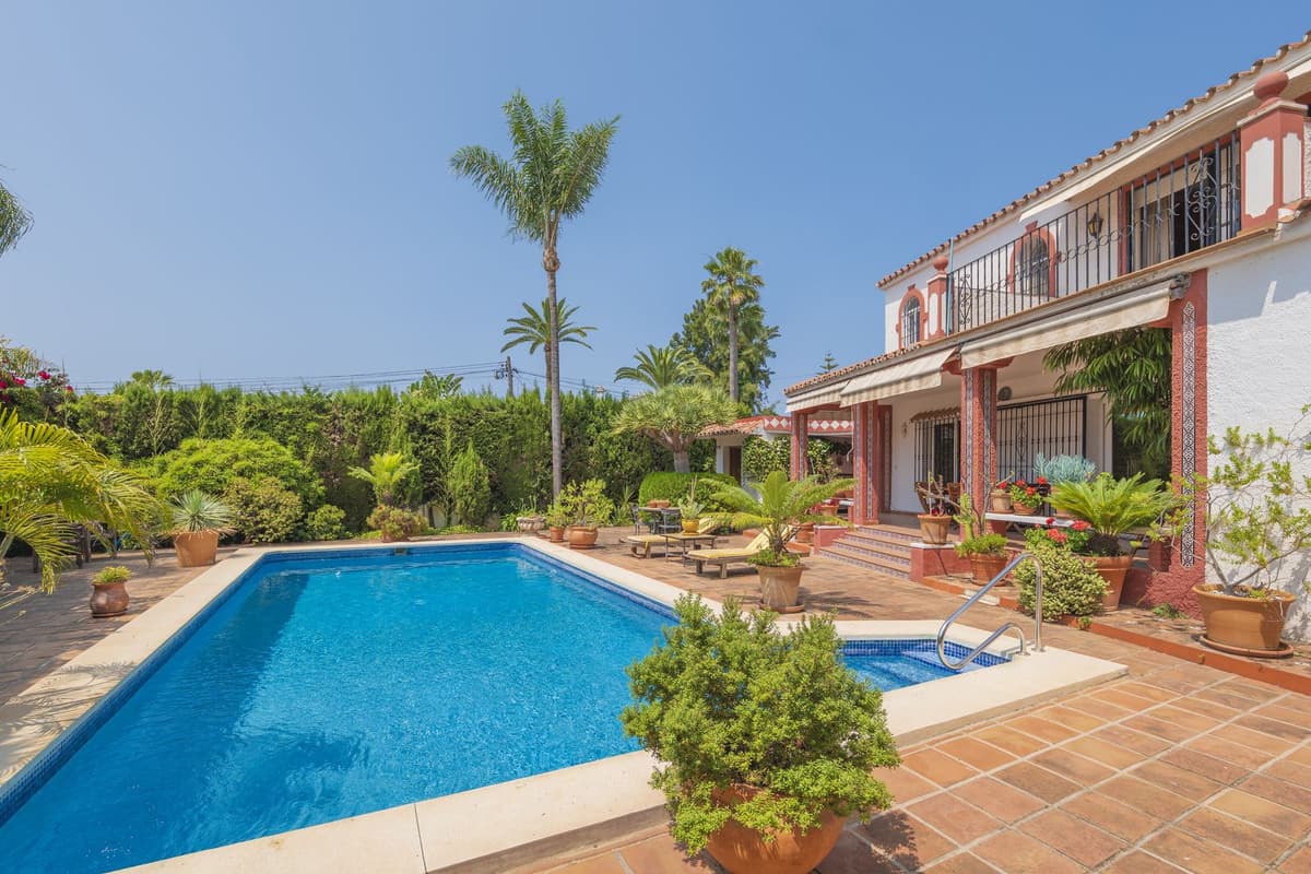 Detached Villa in Marbella — photo 6 of 10