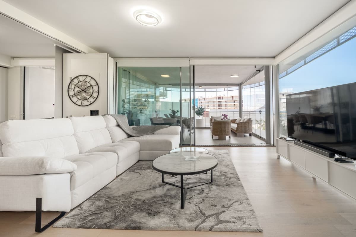 Middle Floor Apartment in Fuengirola — photo 2 of 10